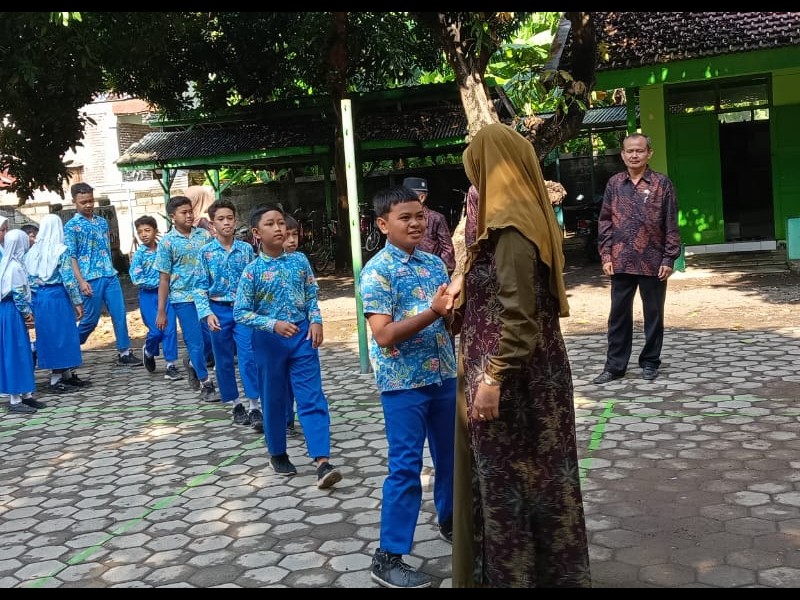 HALAL BIHALAL SISWA SISWI SERTA DEWAN GURU SD NEGERI 1 BUDUAN